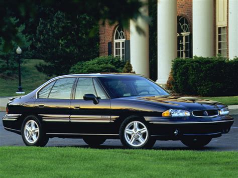 1999 Pontiac Bonneville photo