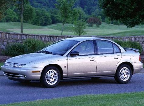 1999 Saturn Sedan photo