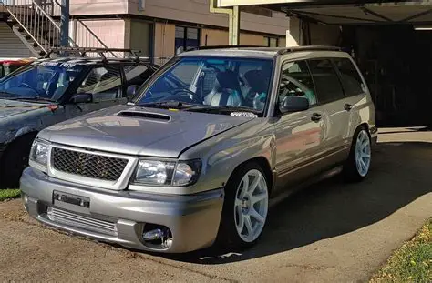 1999 Subaru Forester photo