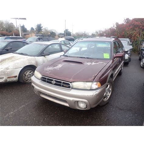 1999 Subaru Outback photo