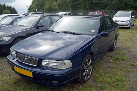 1999 Volvo S70 photo