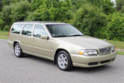 1999 Volvo V70 photo