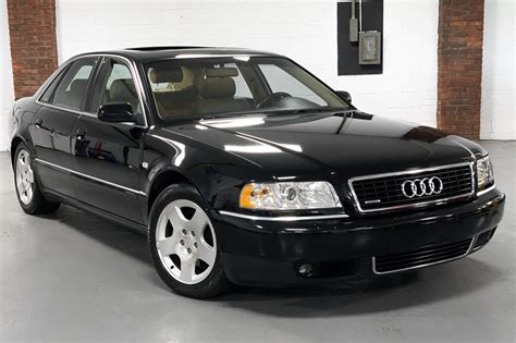 2000 Audi A8 photo