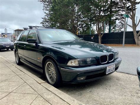 2000 Bmw 528it photo