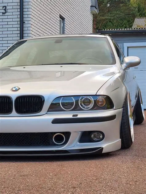 2000 Bmw 540ia photo