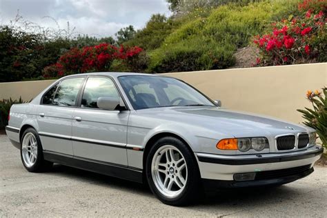 2000 Bmw 740i photo