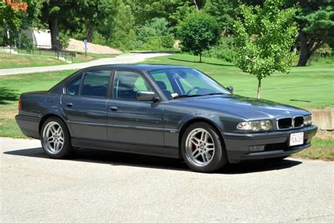 2000 Bmw 740i photo