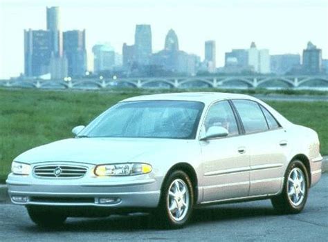 2000 Buick Regal photo