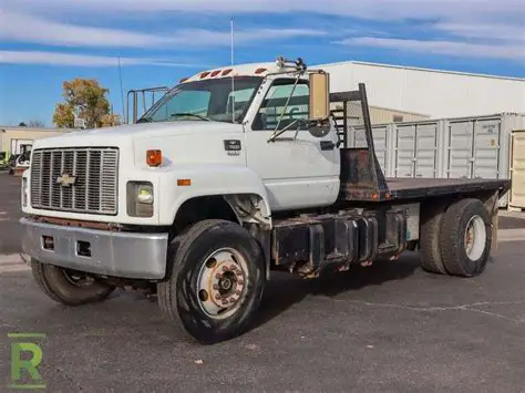 2000 Chevrolet C7500 photo