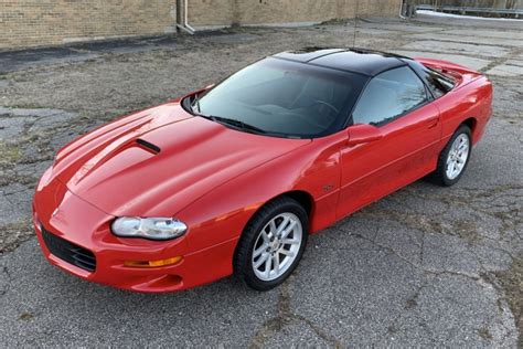 2000 Chevrolet Camaro photo