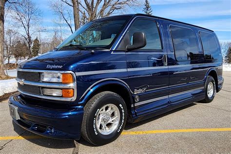 2000 Chevrolet Explorer photo