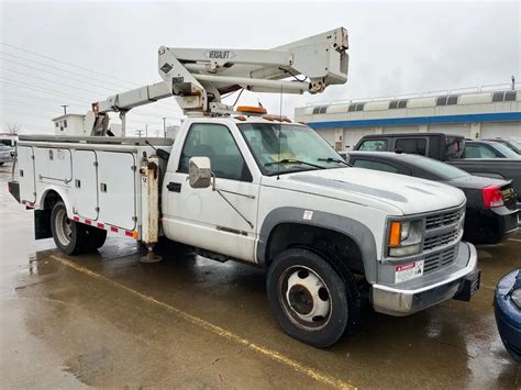 2000 Chevrolet G35 photo