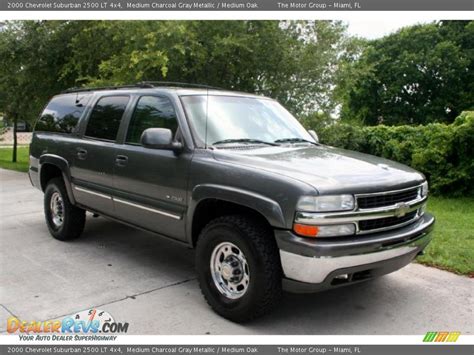 2000 Chevrolet Suburban 2500 photo