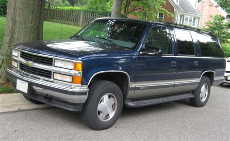 2000 Chevrolet Suburban photo