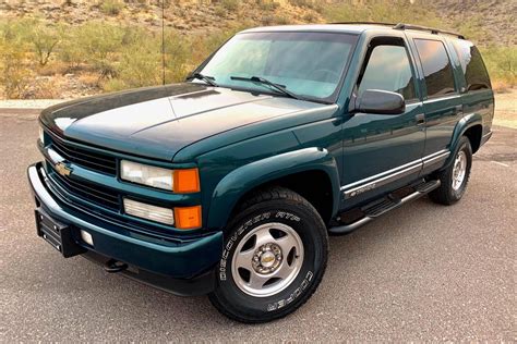 2000 Chevrolet Tahoe photo