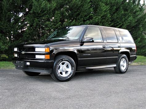 2000 Chevrolet Tahoe photo