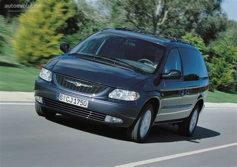 2000 Chrysler Voyager photo