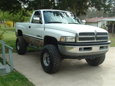 2000 Dodge Dodge truck engine