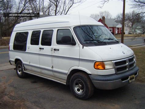 2000 Dodge Van