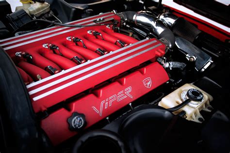 2000 Dodge Viper engine