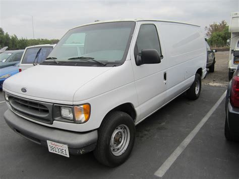 2000 Ford Econoline engine