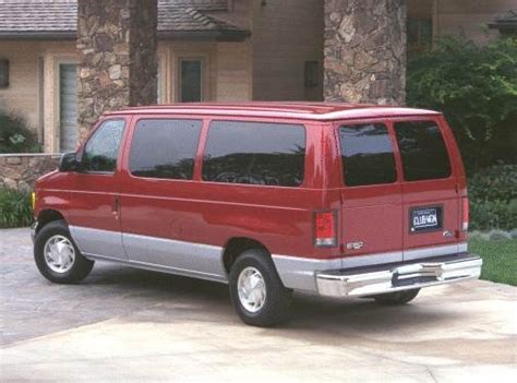 2000 Ford Econoline photo