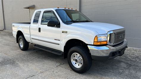 2000 Ford Pickup photo