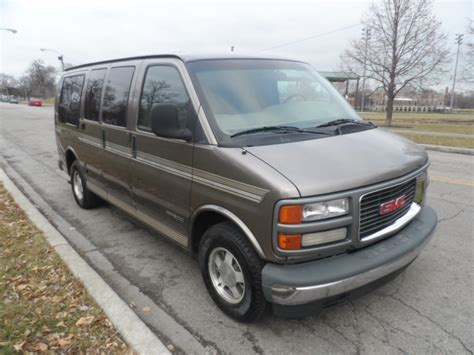 2000 Gmc G van photo