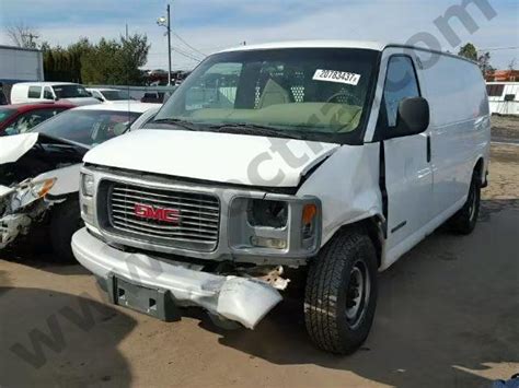 2000 Gmc G35 photo