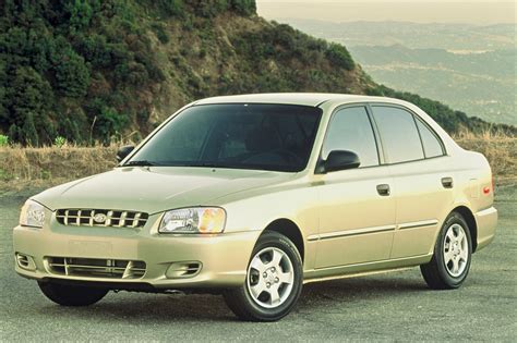 2000 Hyundai Accent photo