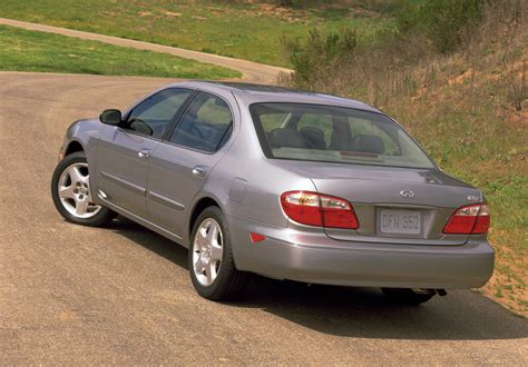 2000 Infiniti I30 photo