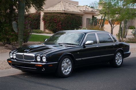 2000 Jaguar Vanden plas photo