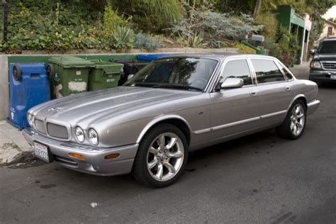 2000 Jaguar Xj photo