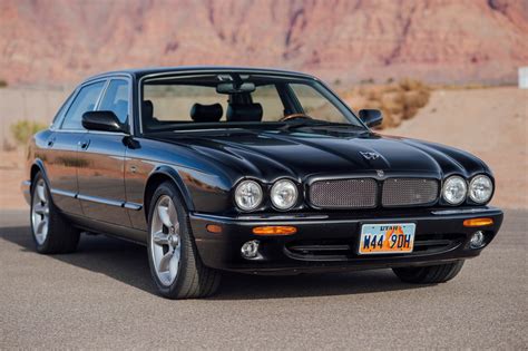 2000 Jaguar Xjr photo