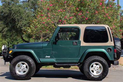 2000 Jeep Wrangler photo