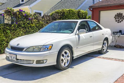 2000 Lexus Es300 photo