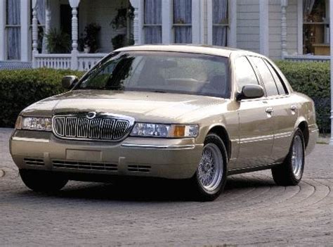 2000 Mercury Marquis photo