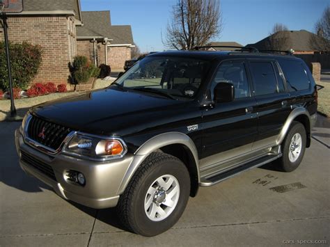 2000 Mitsubishi Montero sport