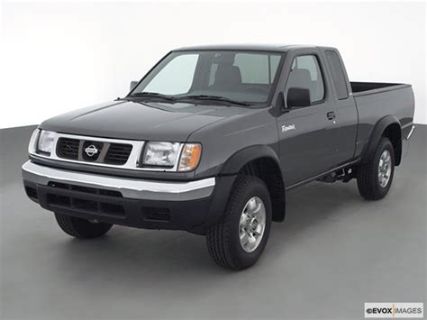 2000 Nissan Frontier photo