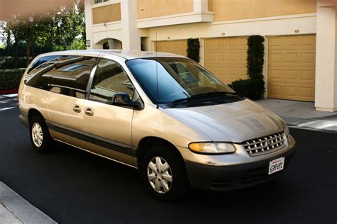 2000 Plymouth Grand voyager