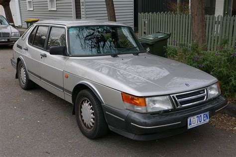 2000 Saab 900 photo