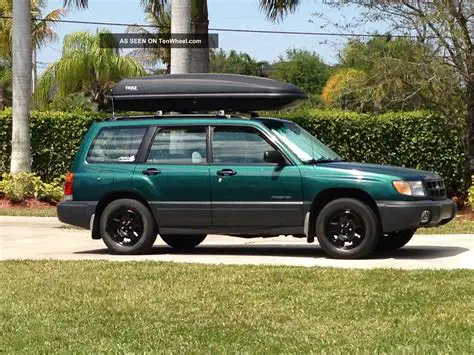 2000 Subaru Forester photo