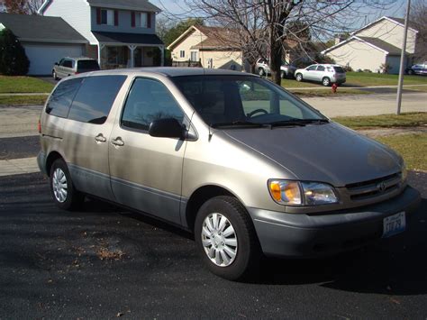 2000 Toyota Sienna