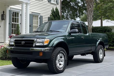 2000 Toyota Tacoma photo