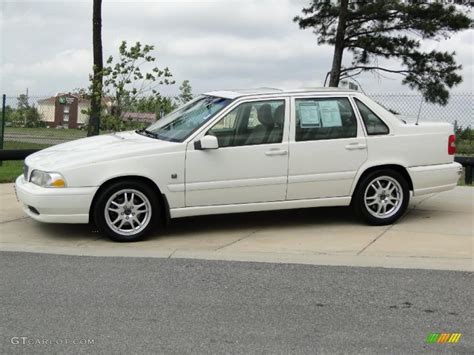 2000 Volvo S70