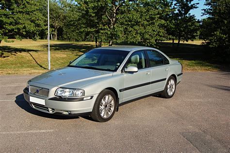 2000 Volvo S80 photo