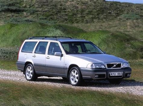 2000 Volvo V70xc photo