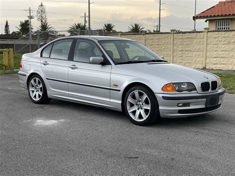 2001 Bmw 325ix photo