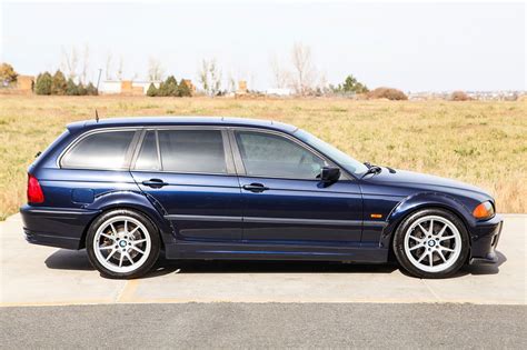 2001 Bmw 325ix photo