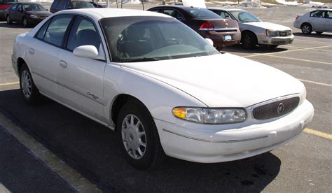 2001 Buick Century photo